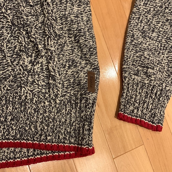 🌟HostPick🌟NWT Men’s Roots Cable Knit Sweater - size S - Picture 5 of 16
